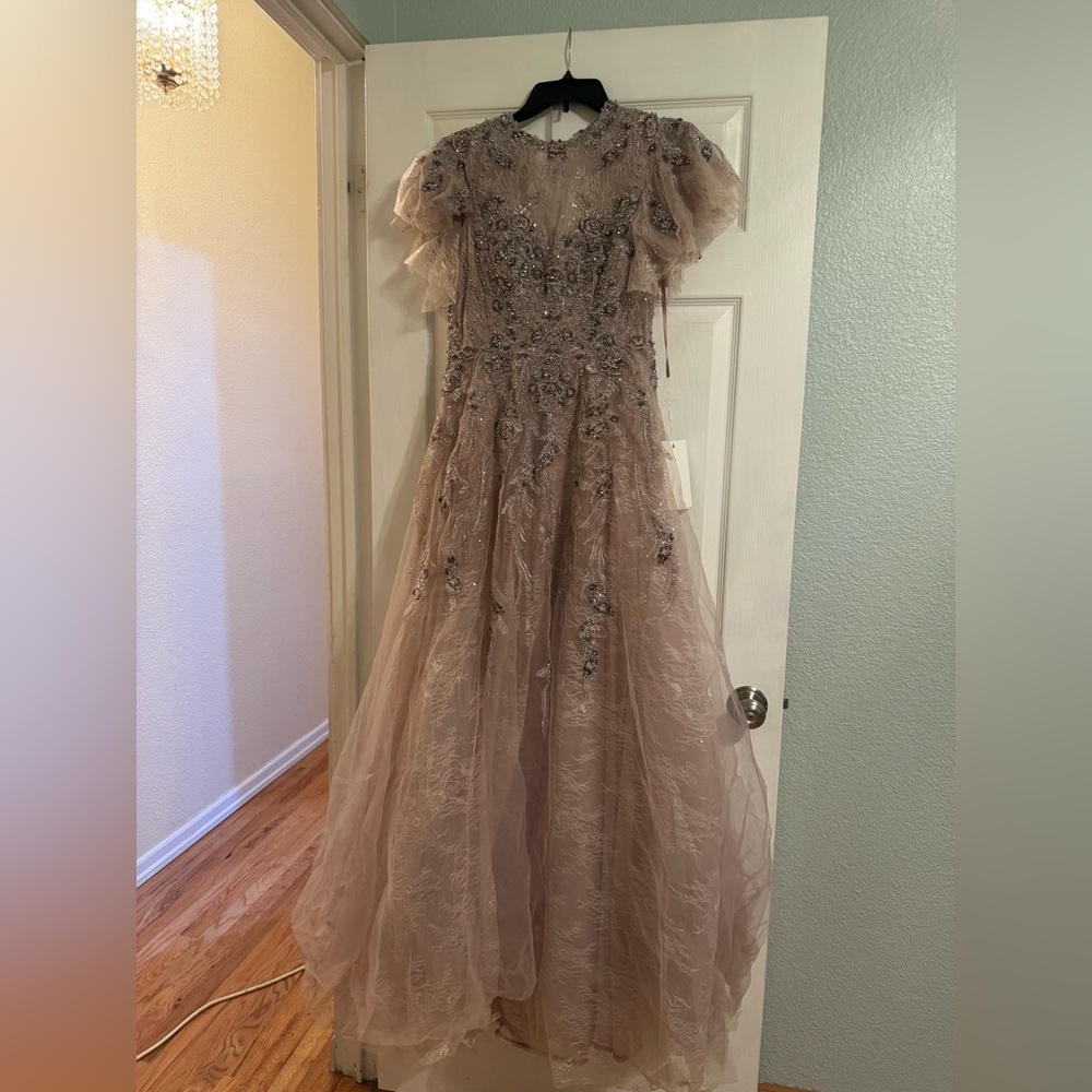 NWT Mac Duggal Mauve Flutter Sleeve Beaded Gown